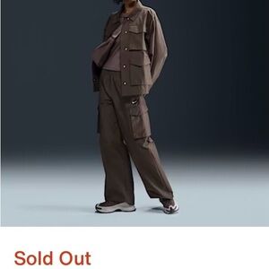 Nike Wide-Leg Cargo Pants - Brown
